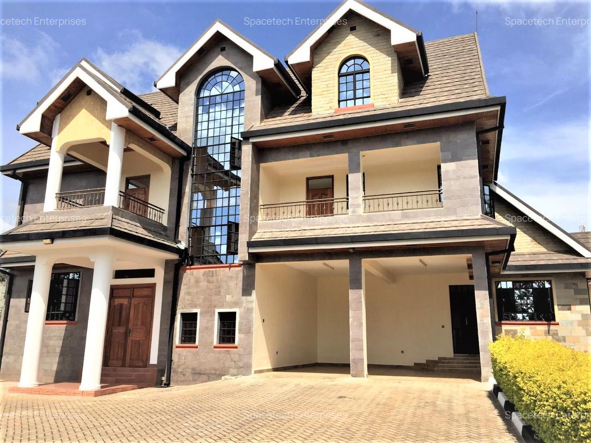 5 Bed House with En Suite in Runda - 2