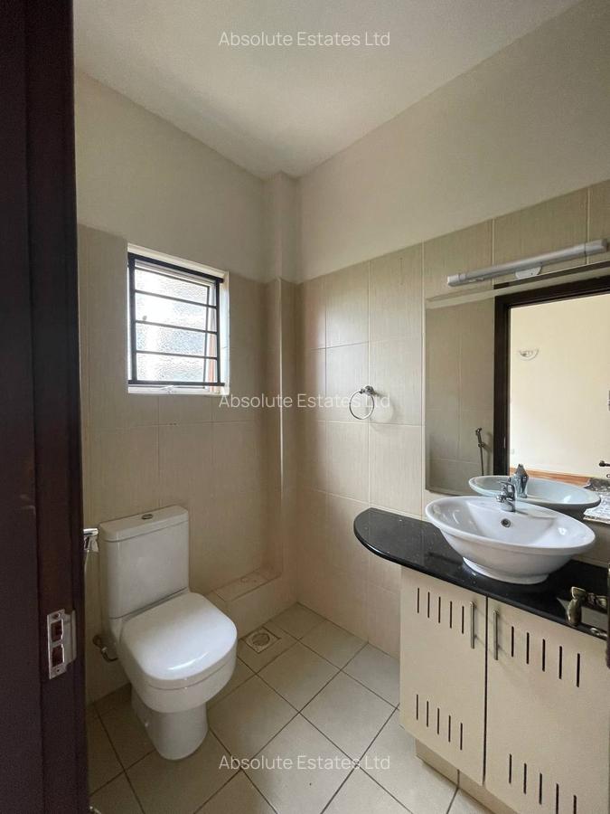 2 Bed Apartment with Swimming Pool in Kilimani - 15