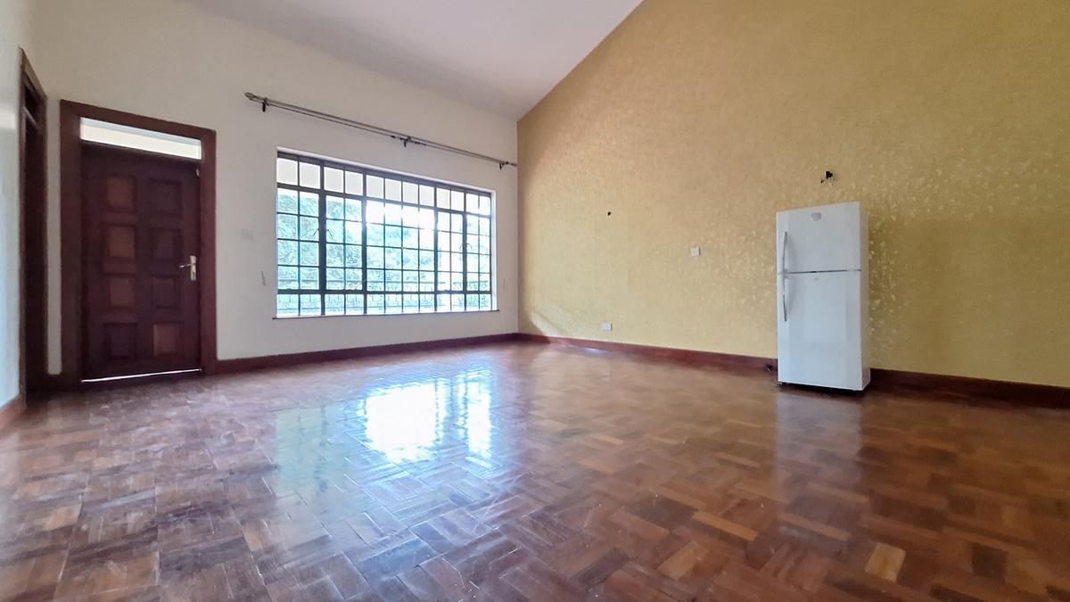 5 Bed Townhouse with En Suite at Jacaranda Avenue - 12