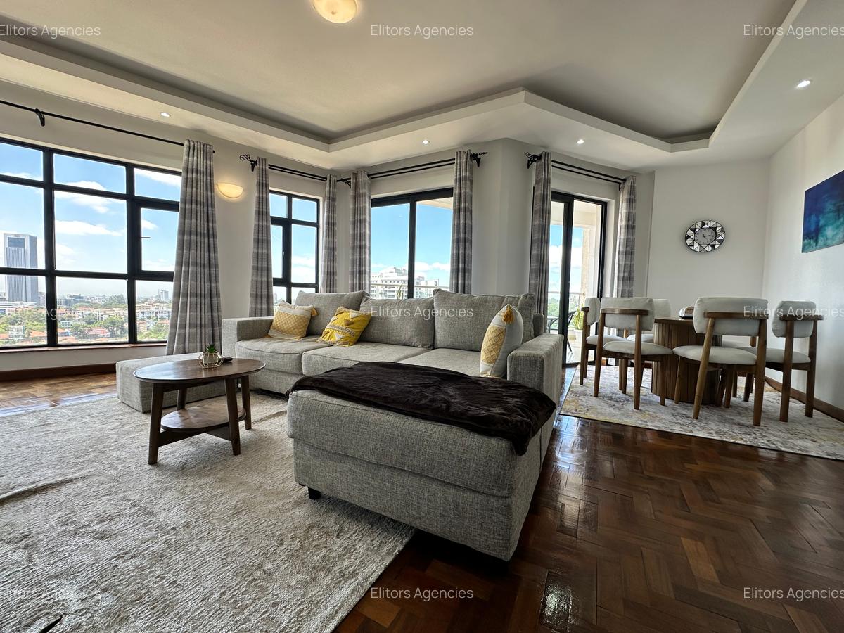 Serviced 2 Bed Apartment with En Suite at Lantana Road - 3