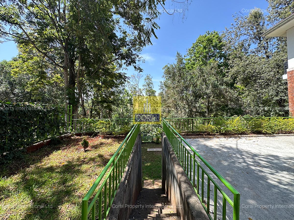 5 Bed Townhouse in Rosslyn - 9