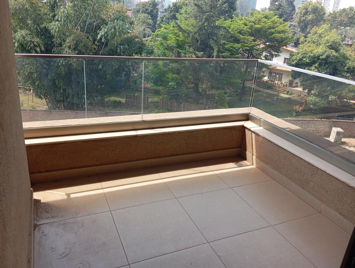 3 Bed Apartment with En Suite at Parklands Near Regal Plaza - 8