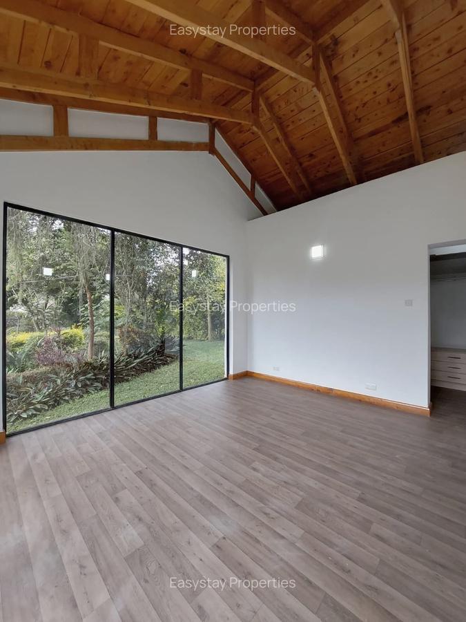 1 Bed House with En Suite in Spring Valley - 3