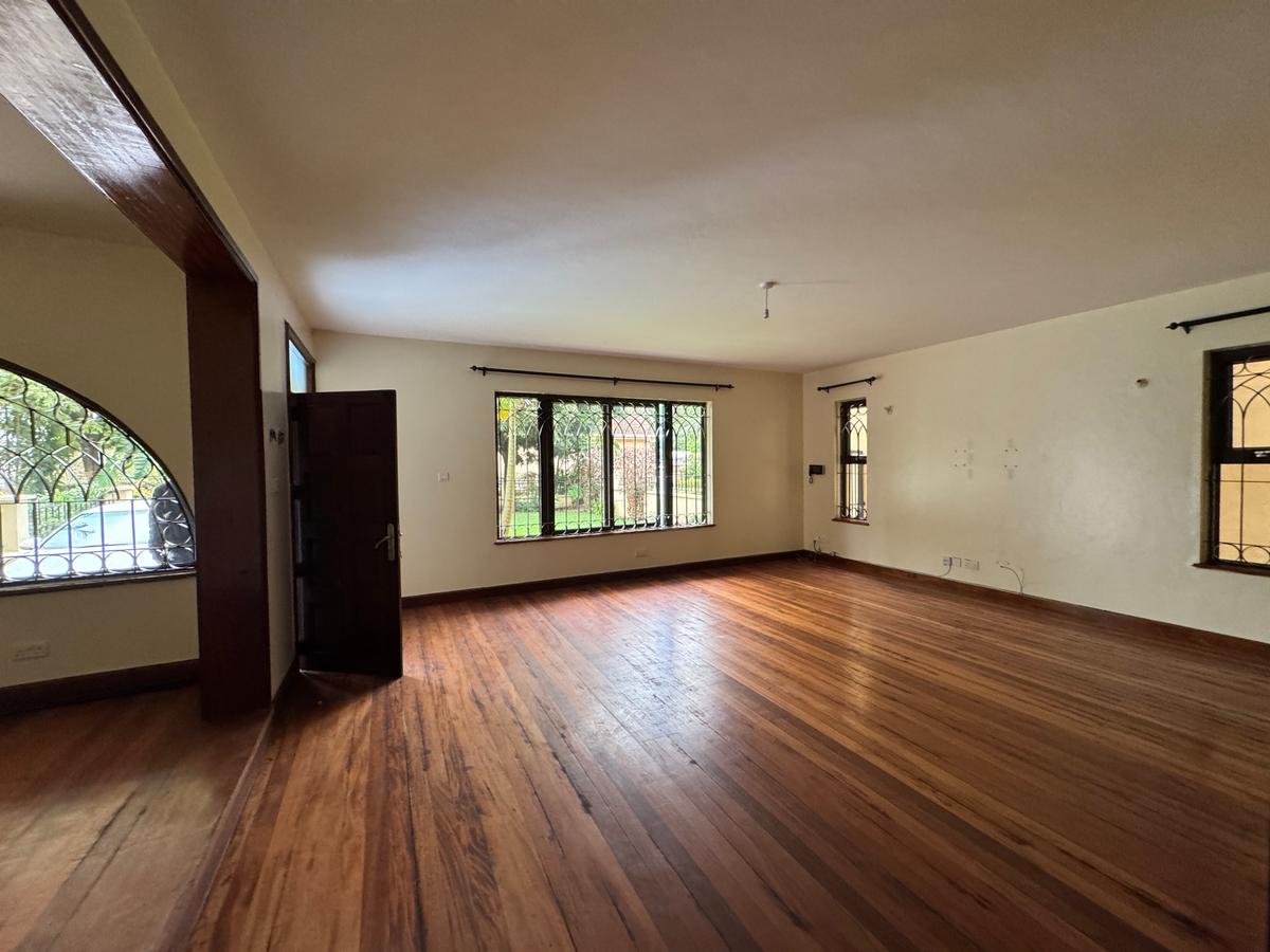 5 Bed Townhouse with En Suite in Lavington - 5