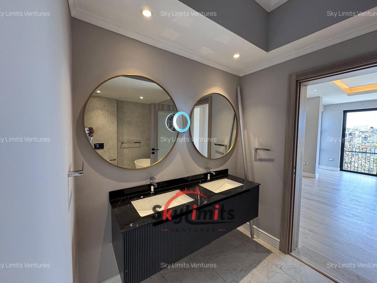 4 Bed Townhouse with En Suite in Runda - 12