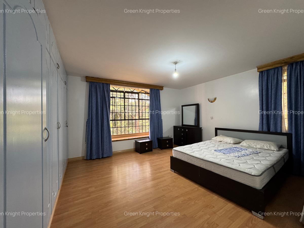 Serviced 3 Bed Apartment with En Suite in Brookside - 8