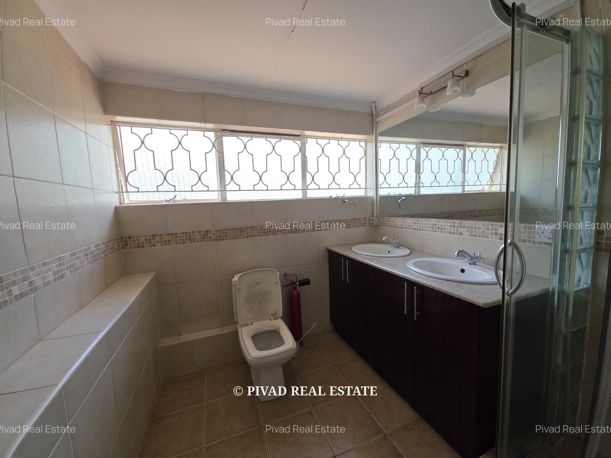 5 Bed House with Garden in Gigiri - 4