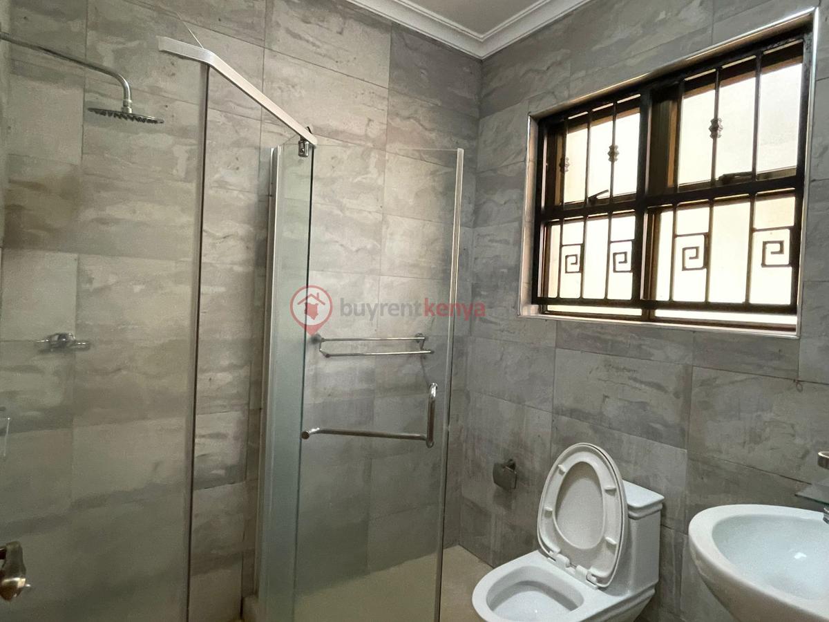 3 Bed Townhouse with En Suite in Karen - 11