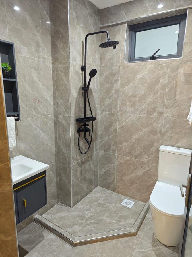 1 Bed Apartment with En Suite in Kilimani - 5