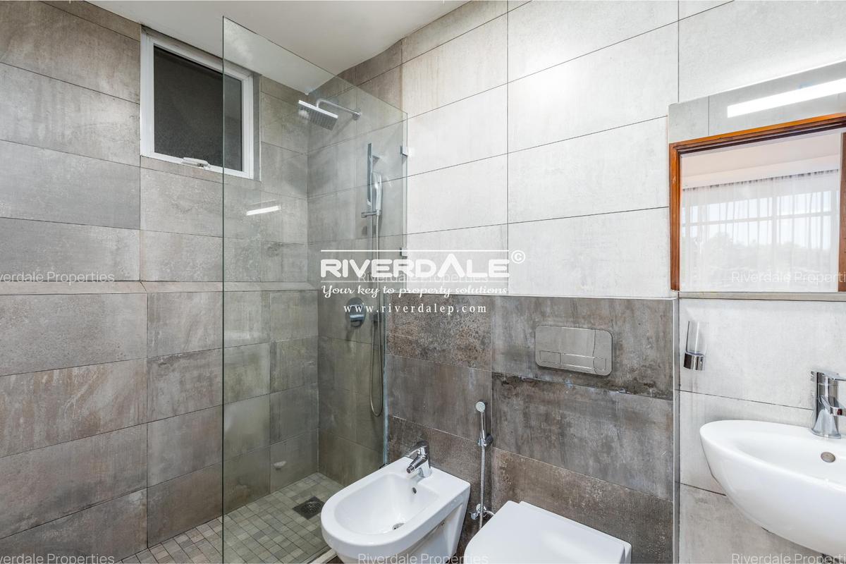 2 Bed Apartment with En Suite in Spring Valley - 8