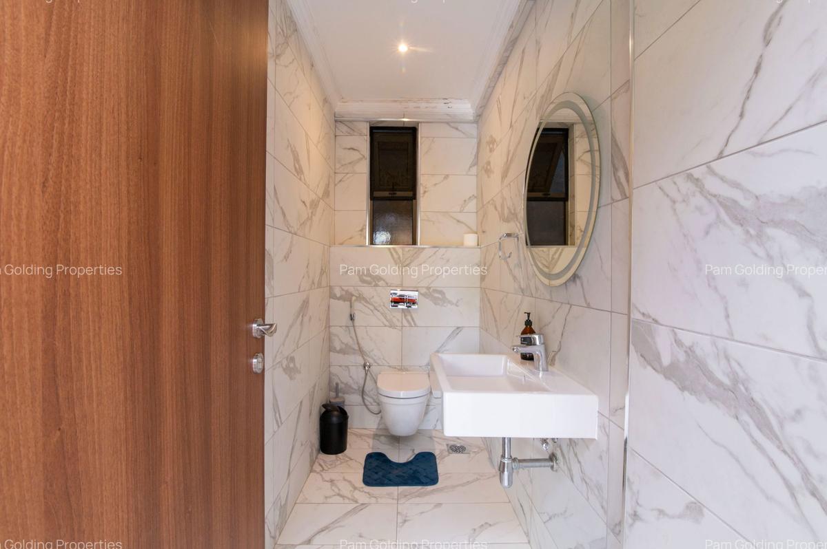 2 Bed Apartment with En Suite at Terrace Close - 14