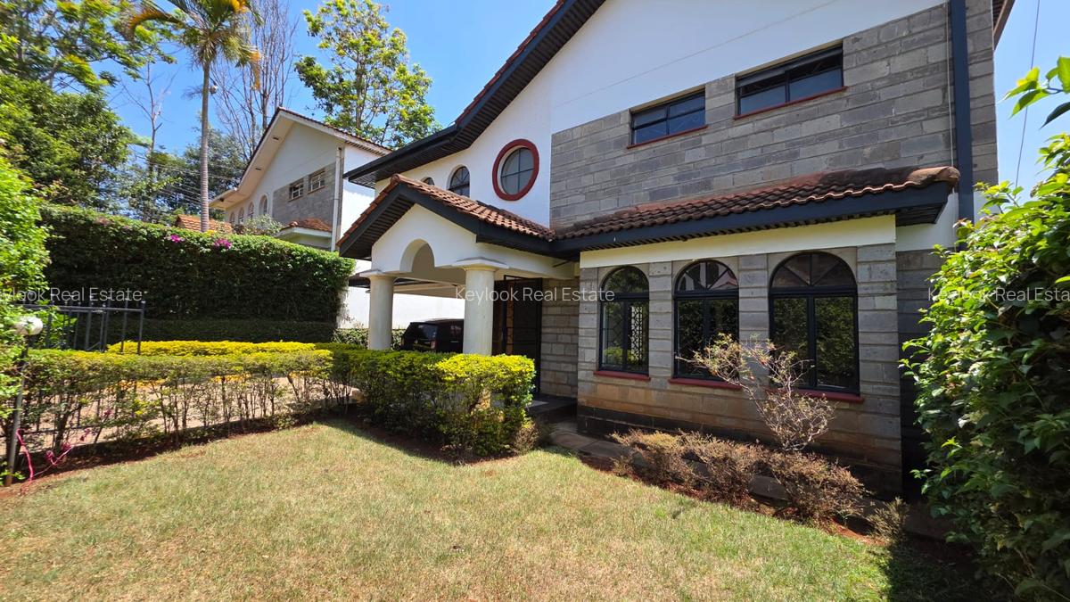 4 Bed Townhouse with En Suite at Kyuna - 17