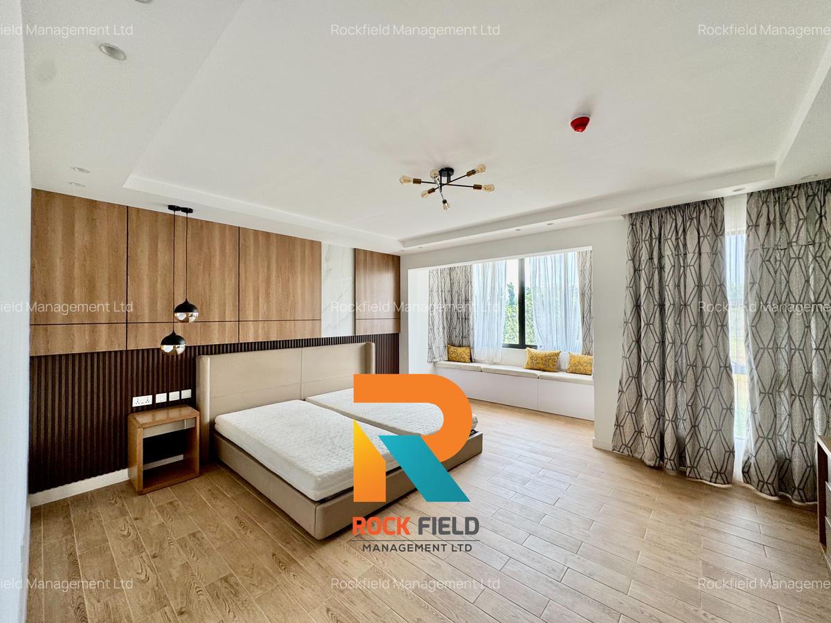 4 Bed Apartment with En Suite at The Loft. - 10