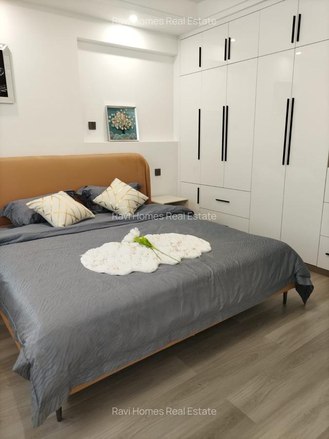 2 Bed Apartment with En Suite in Lavington - 4