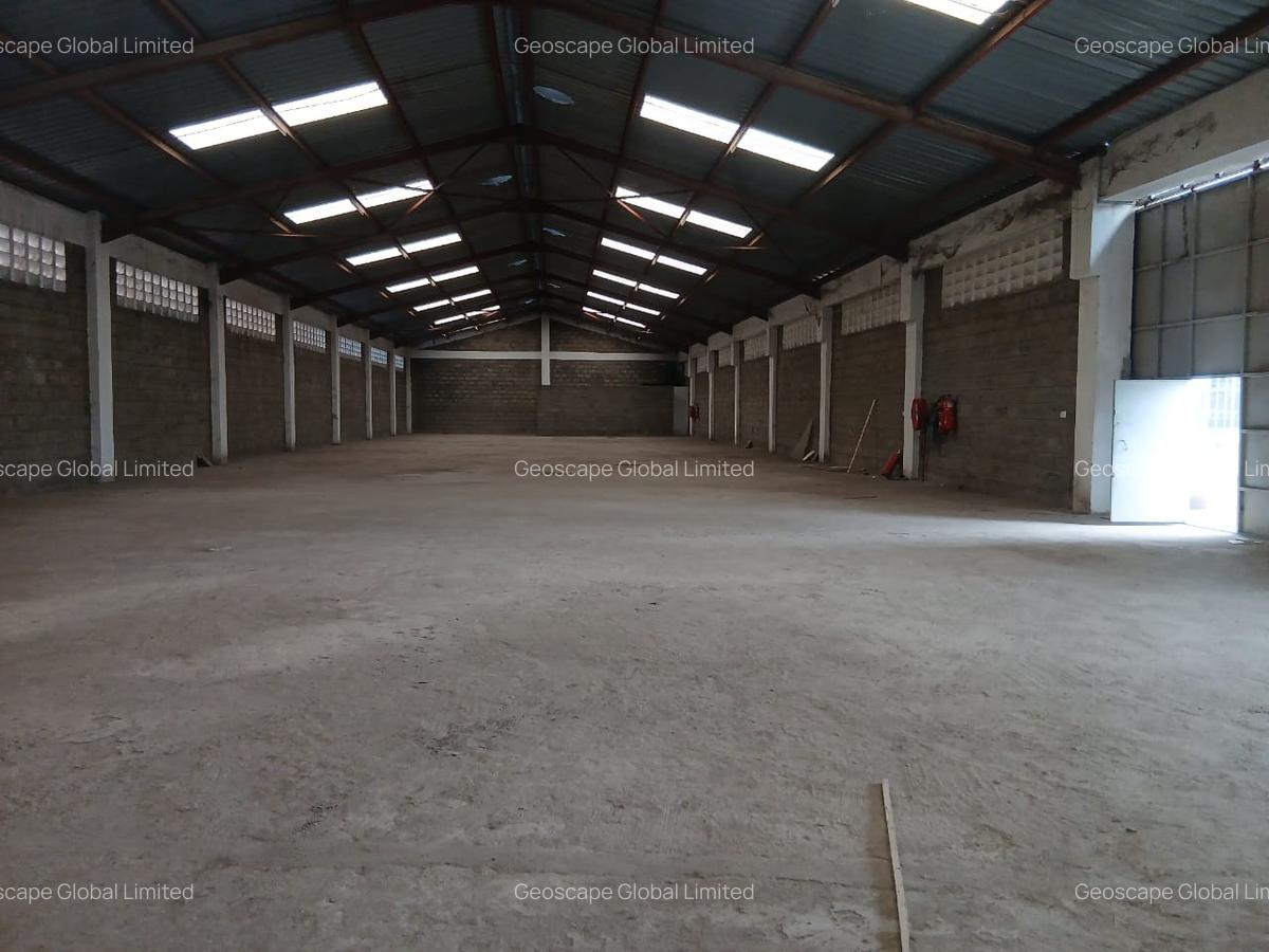 10,500 ft² Warehouse with Parking in Industrial Area - 8