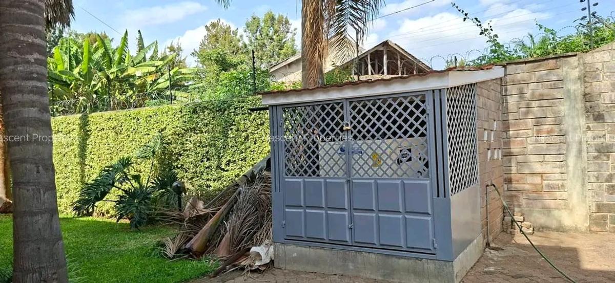 5 Bed House with En Suite in Runda - 4