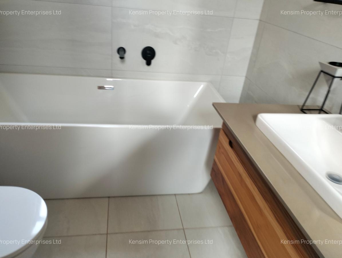 4 Bed Townhouse with En Suite in Loresho - 19