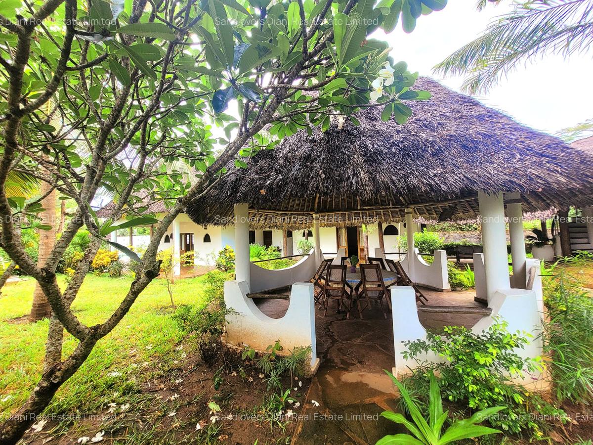 4 Bed Villa with En Suite in Diani - 6