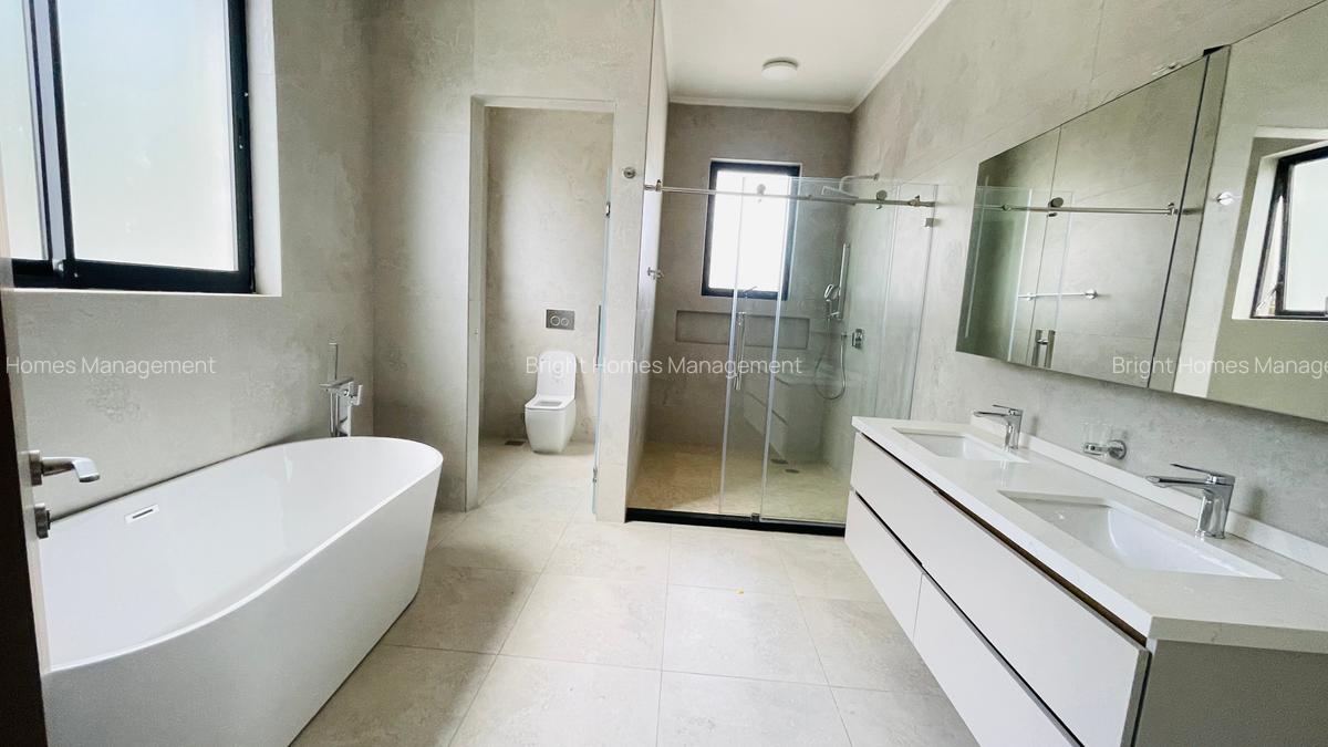 5 Bed Townhouse with Staff Quarters in Lavington - 10