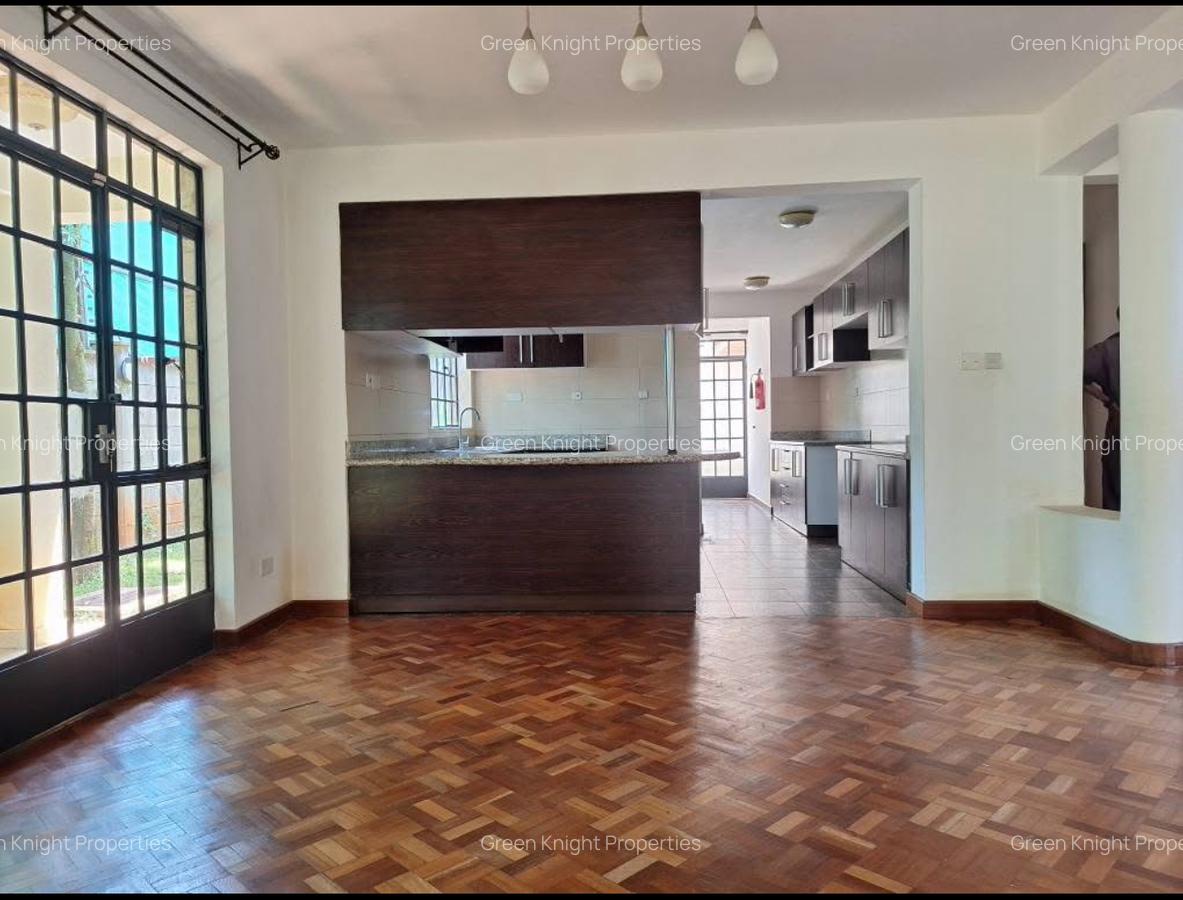 4 Bed Townhouse with En Suite in Lavington - 6
