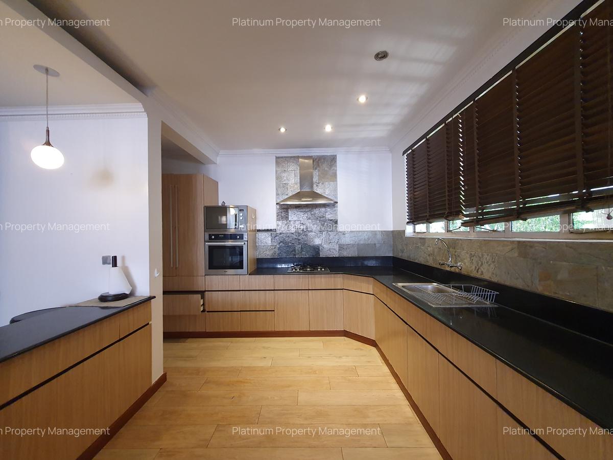 2 Bed Apartment with En Suite at Magnolia Close - 6