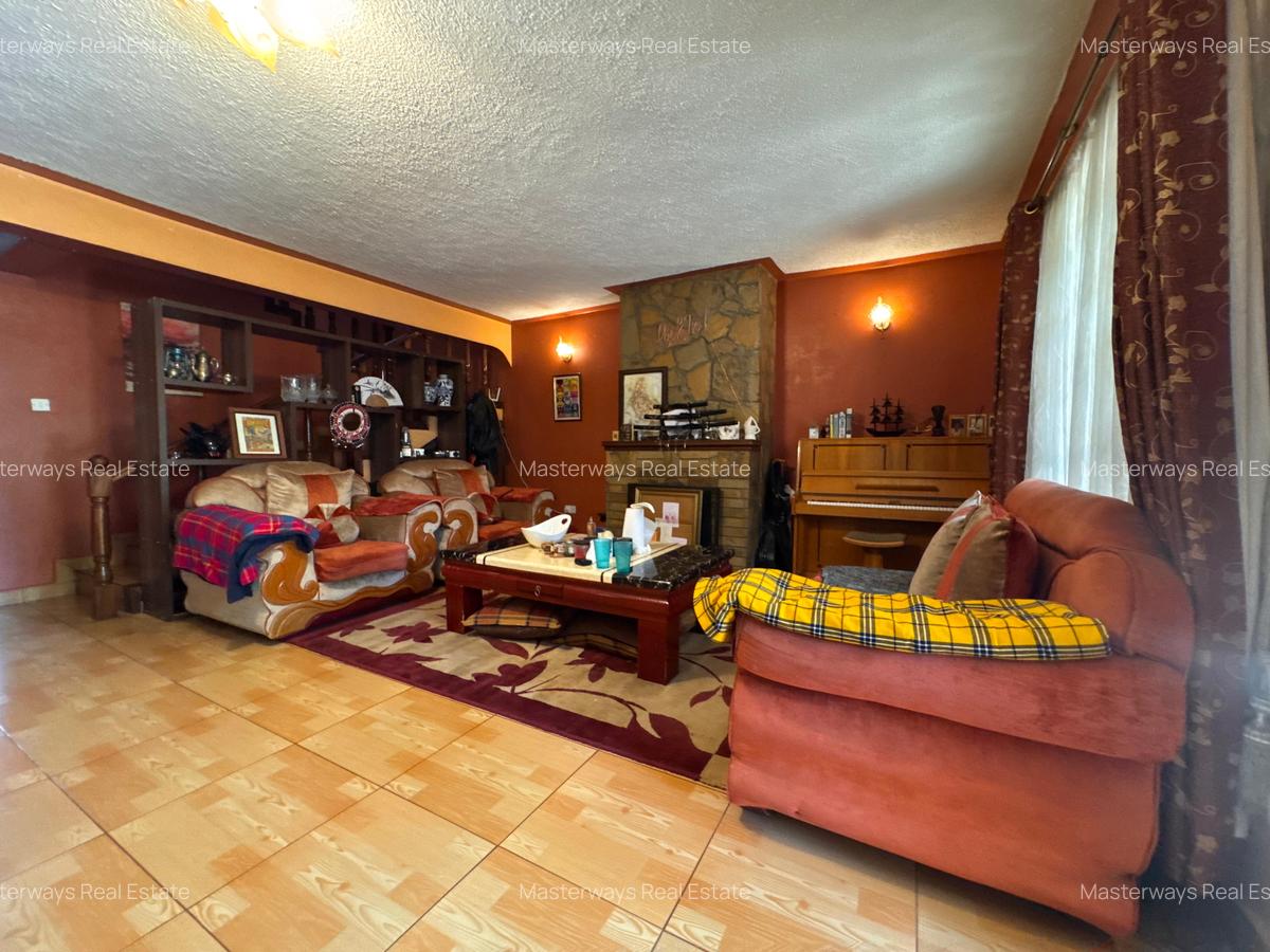 4 Bed Townhouse with En Suite in Naivasha Road - 10