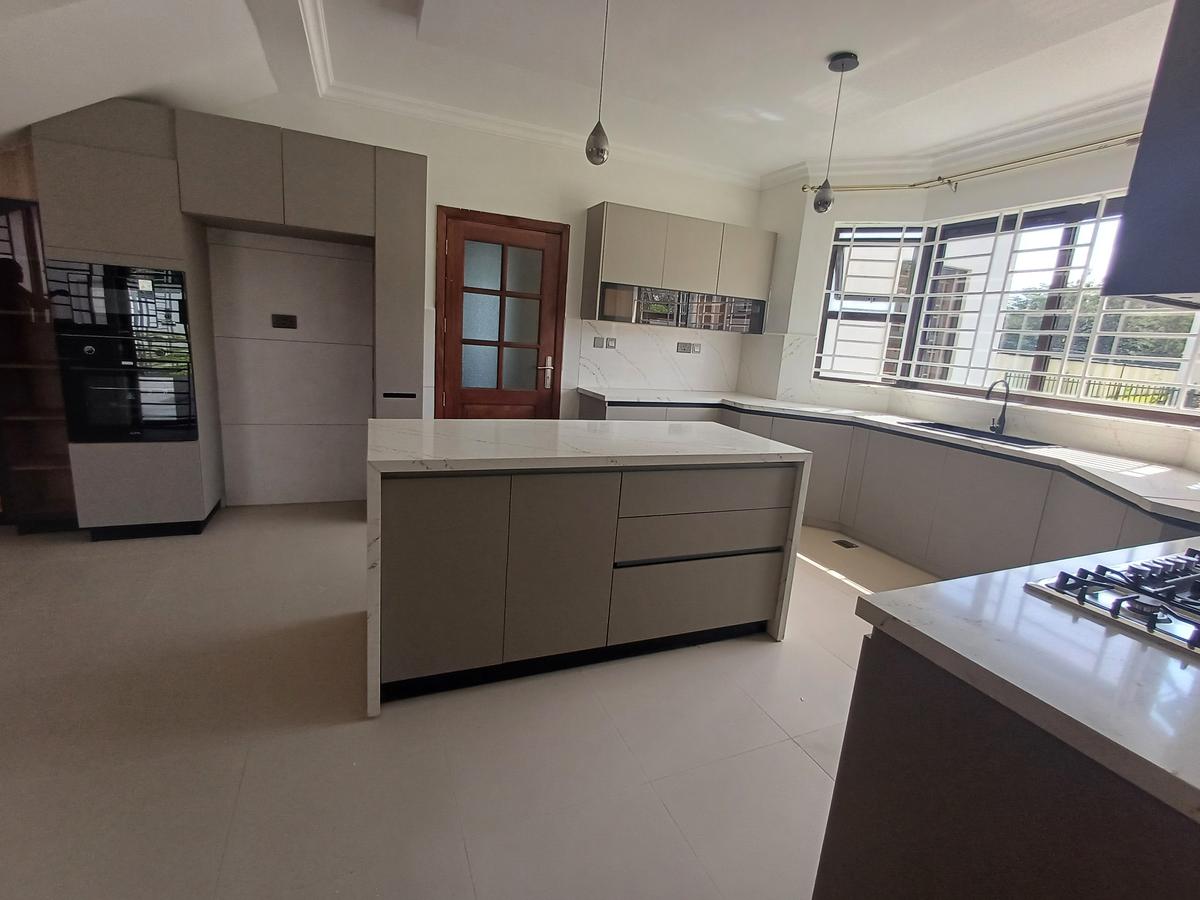 4 Bed Townhouse with En Suite in Karen Hardy - 4