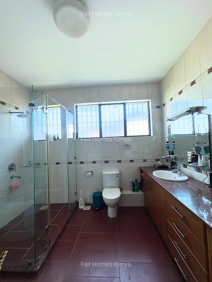 4 Bed Townhouse with En Suite at Convent Drive - 3