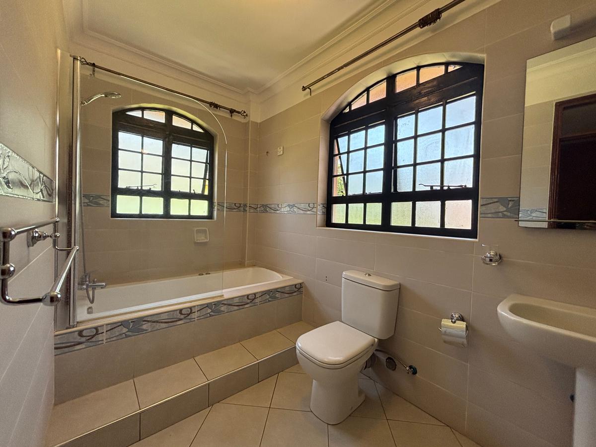 4 Bed House with En Suite in Karen - 6