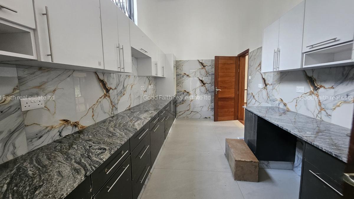 5 Bed House with En Suite in Loresho - 8
