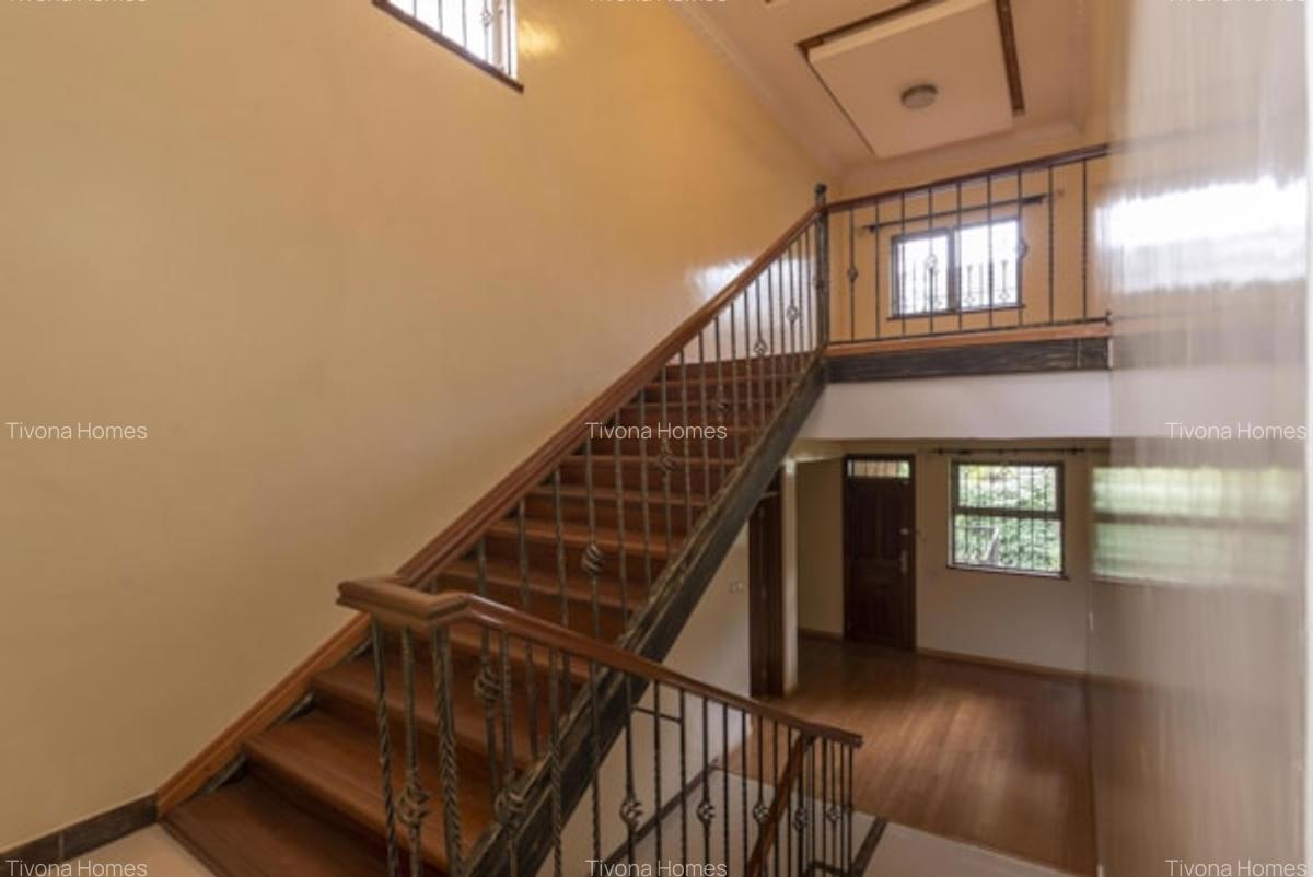 4 Bed Townhouse with En Suite in Runda - 18