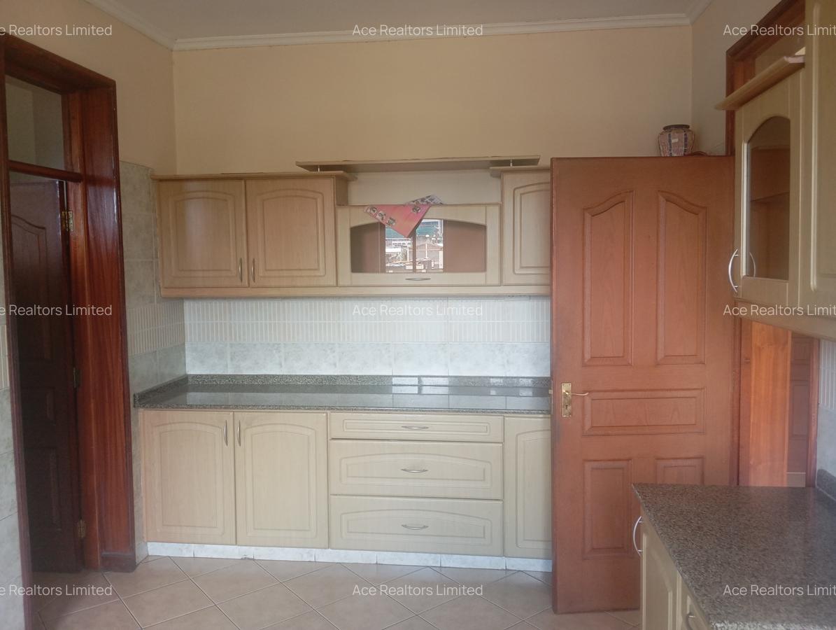 3 Bed Apartment with En Suite at Near Mp Shah Hospital - 3