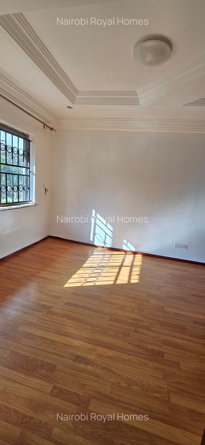 4 Bed Townhouse with En Suite at Convent Drive - 12