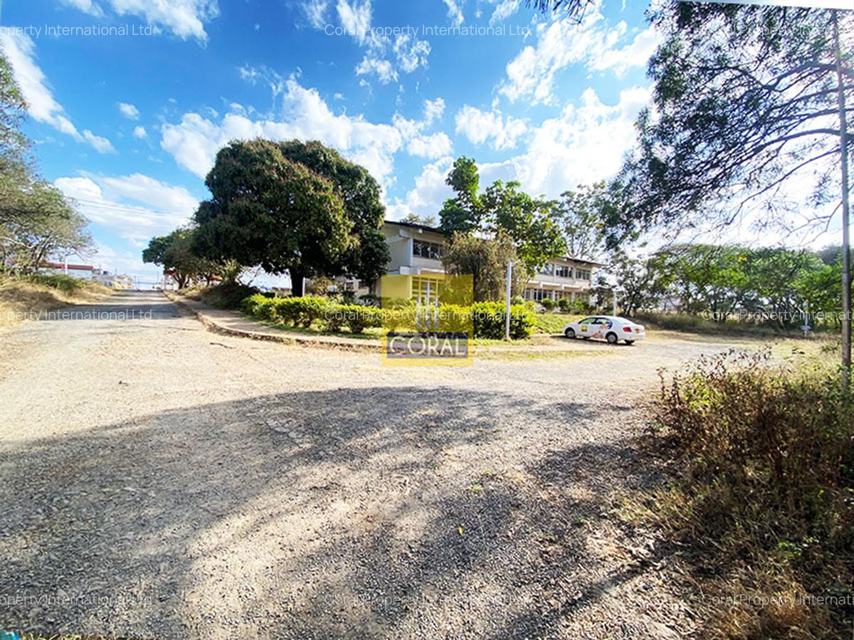 100,000 ft² Warehouse with Backup Generator in Thika - 11