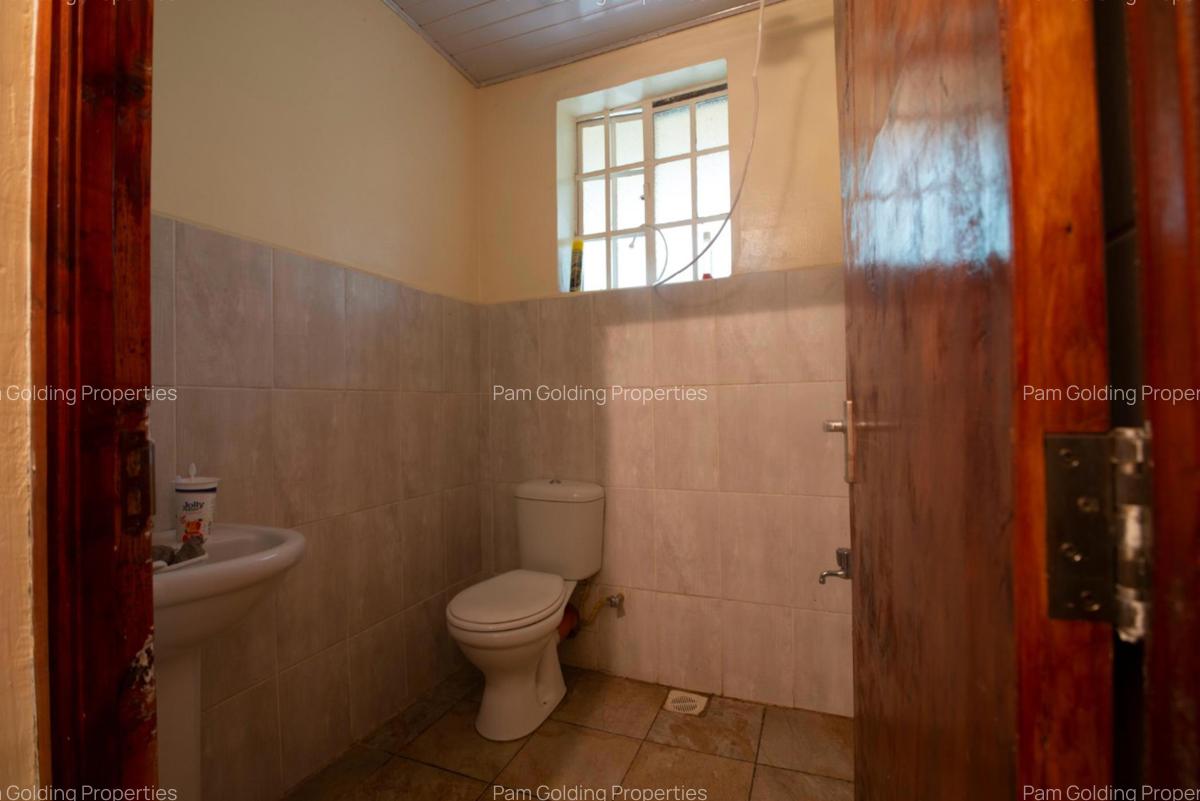5 Bed House with En Suite in Karen - 9