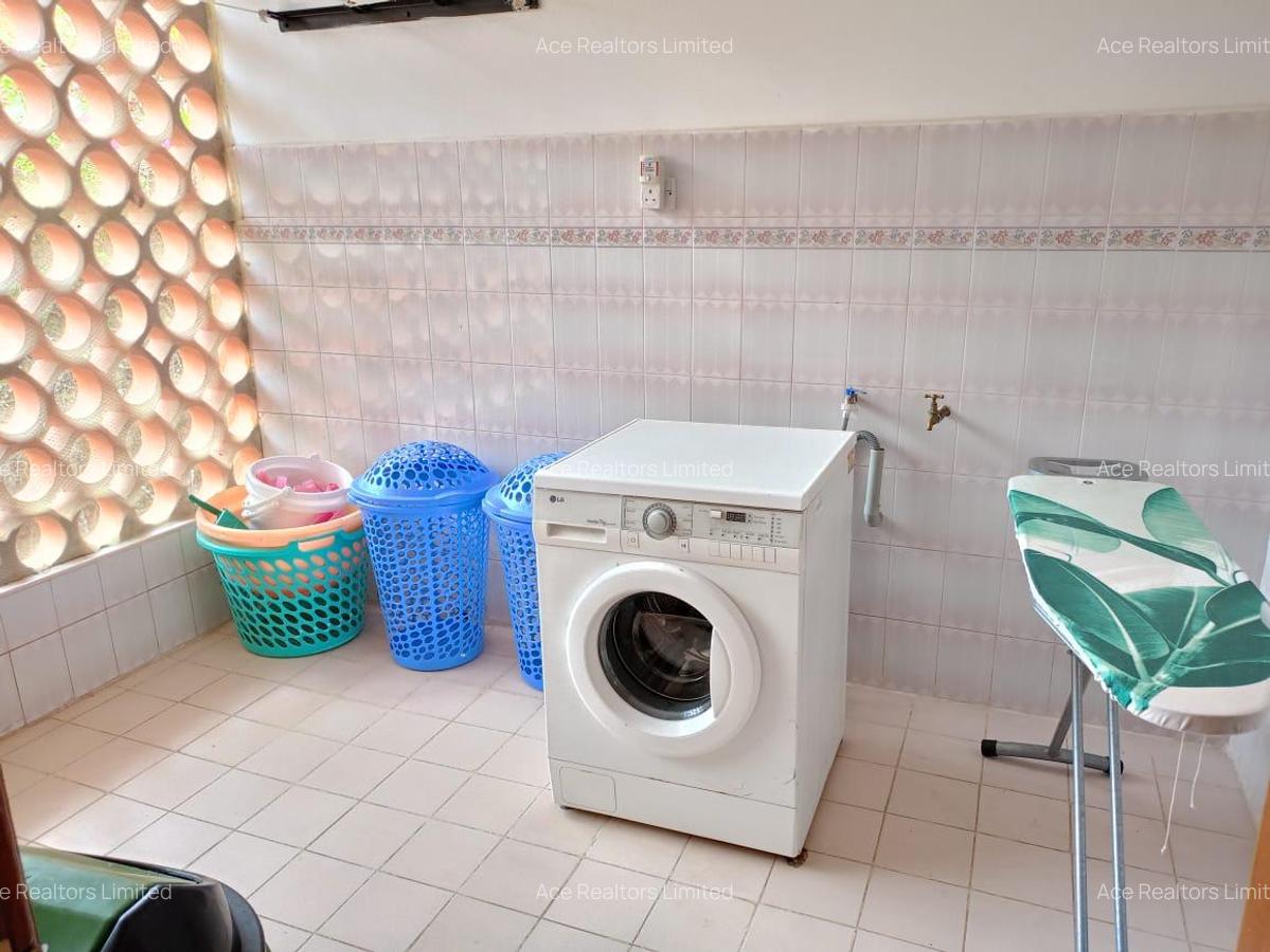 Furnished 3 Bed Apartment with En Suite at Rhapta Road - 6