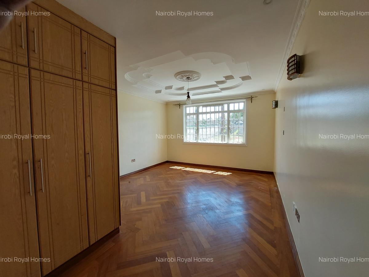 6 Bed House with En Suite at Runda Road - 17