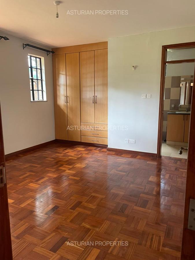 4 Bed Townhouse with En Suite in Runda - 12