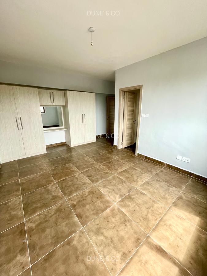 Serviced 2 Bed Apartment with En Suite in Westlands Area - 10