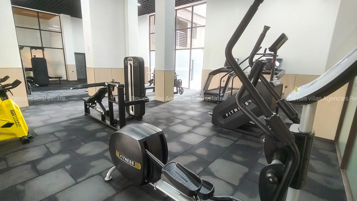 3 Bed Apartment with En Suite at Riverside - 3