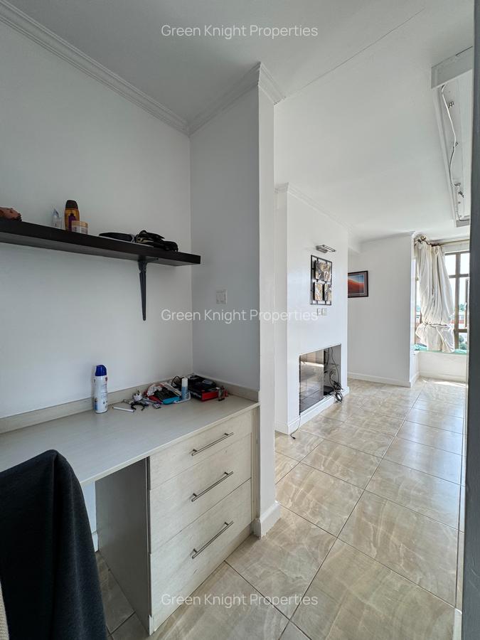 Serviced 1 Bed Apartment with En Suite in Lavington - 3