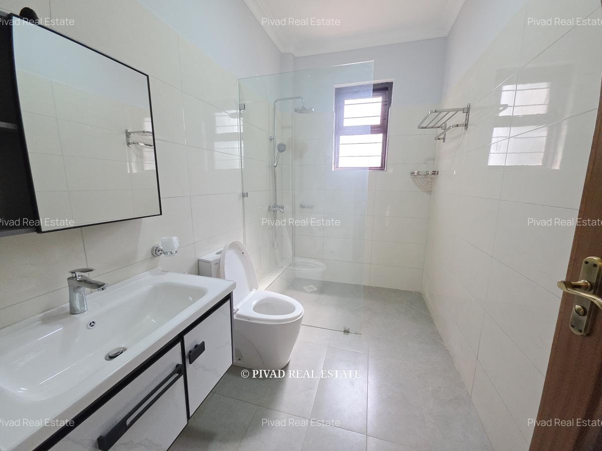 3 Bed Apartment with Garden at Thome Estate - 8