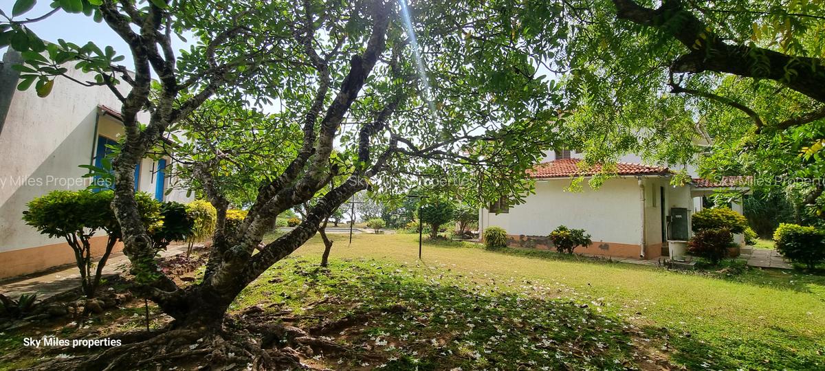 4.4 ac Land at Kuruwitu - 8