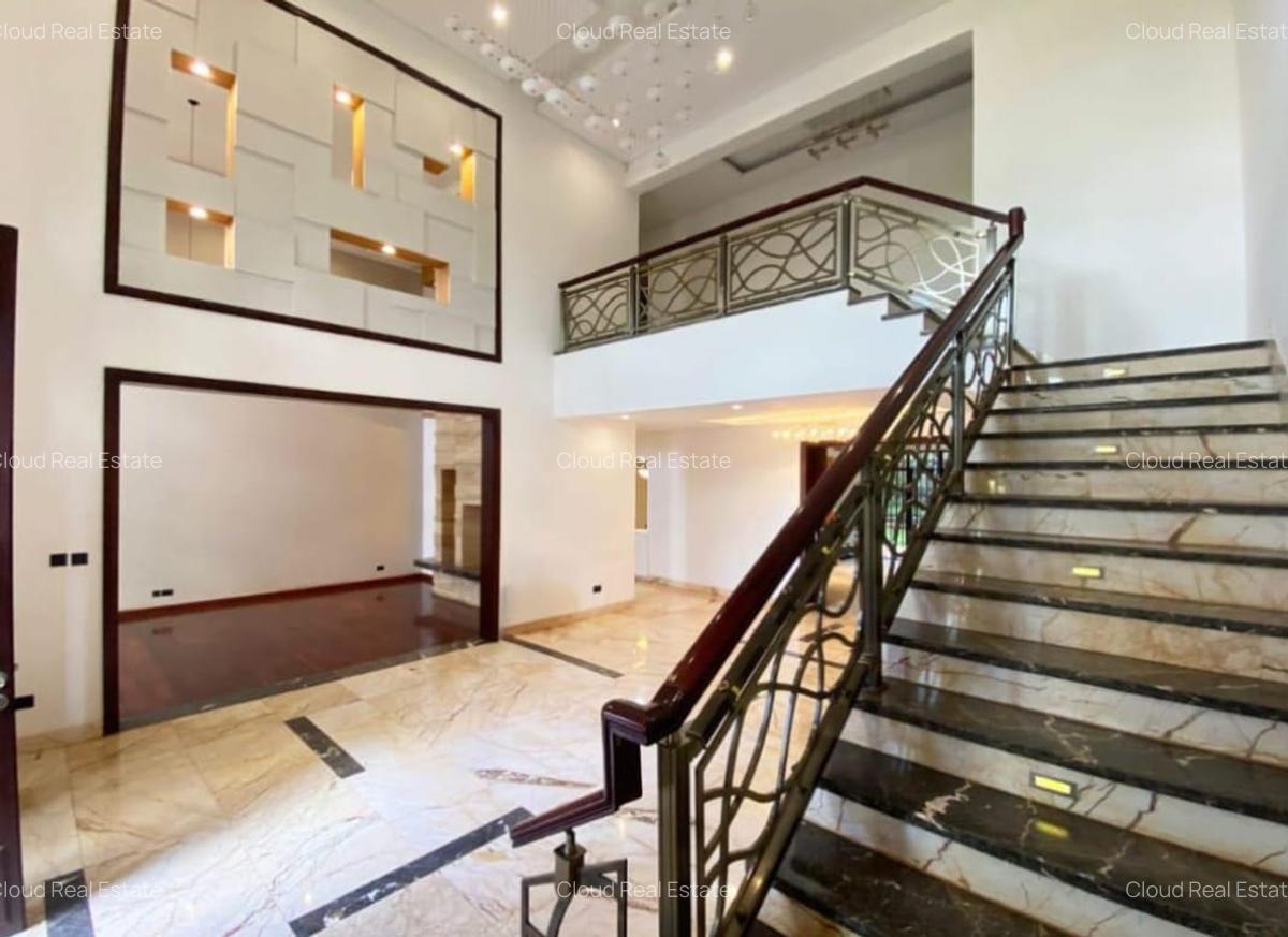 5 Bed House with En Suite in Runda - 5