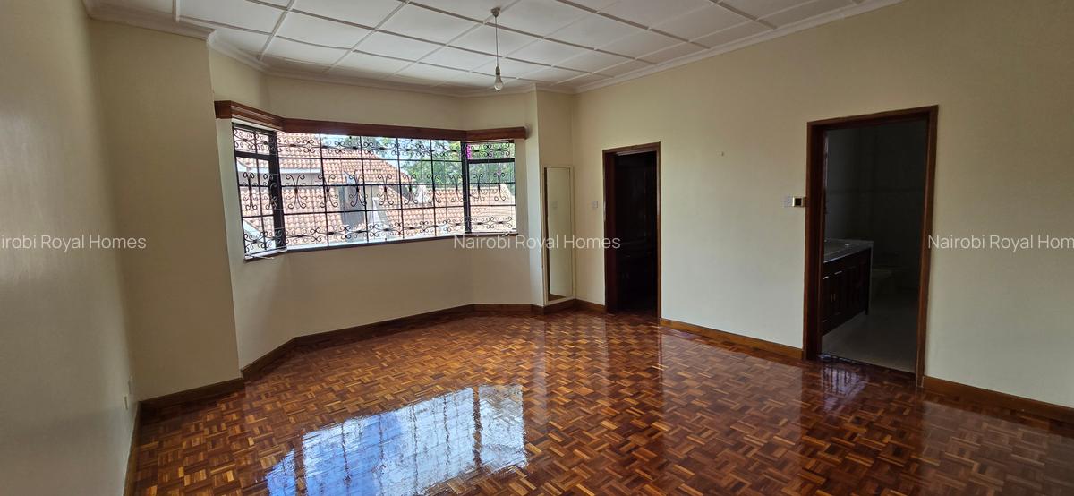 5 Bed Townhouse with En Suite at Nyari Close - 18