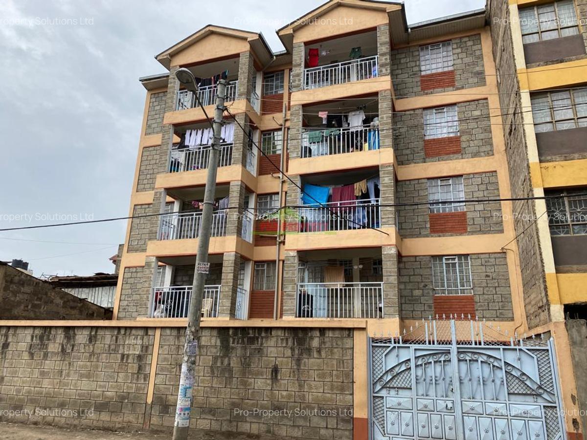 2 Bed Apartment in Donholm - 1