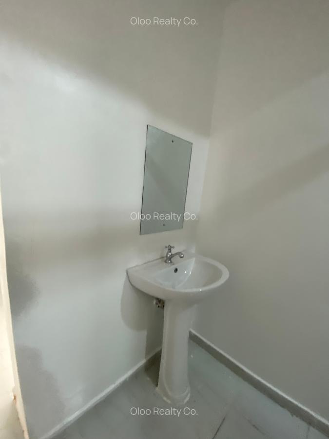 2 Bed Apartment with Borehole at Kabiria Rd - 7