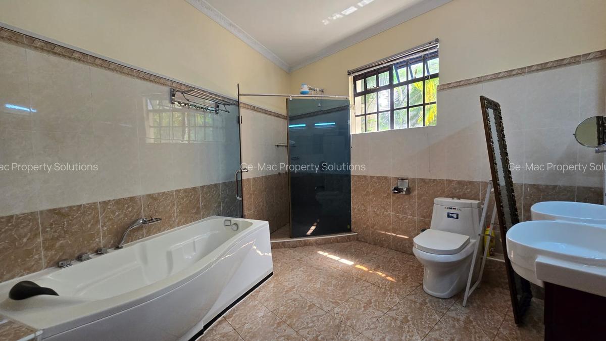 Serviced 2 Bed Apartment with En Suite in Nyari - 10