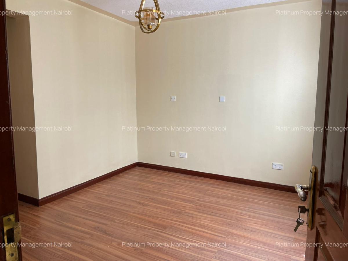 4 Bed House with En Suite at Grevillea Grove - 9