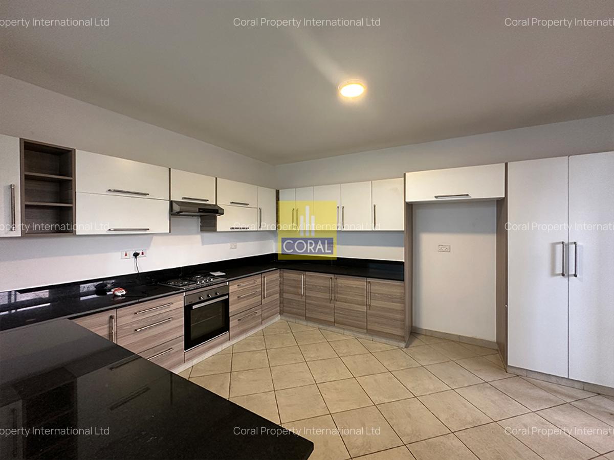 2 Bed Apartment in Brookside - 3